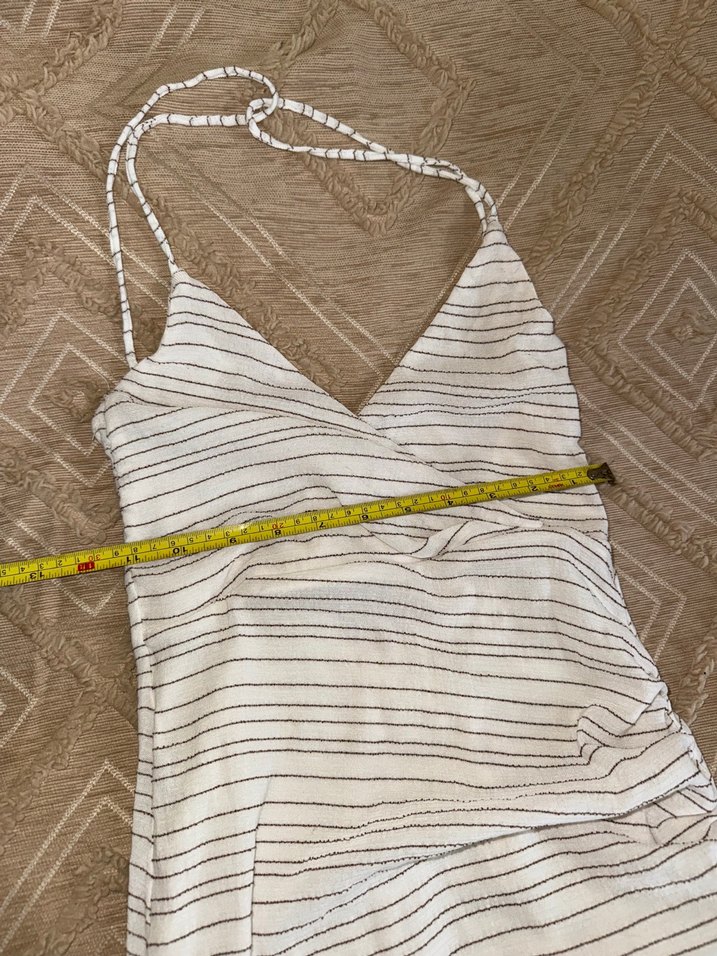 Çizgili Beyaz Keten Askılı Midi Elbise - Görsel 4