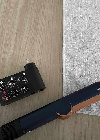 Mavi Dyson Saç Düzleştirici - Görsel 2