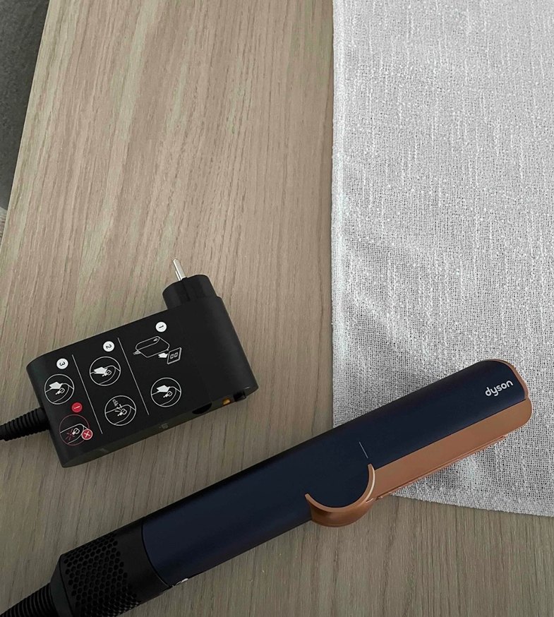 Mavi Dyson Saç Düzleştirici - Görsel 2