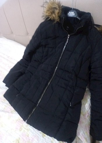 Siyah Kürklü Orta Boy Kadın Kışlık Mont