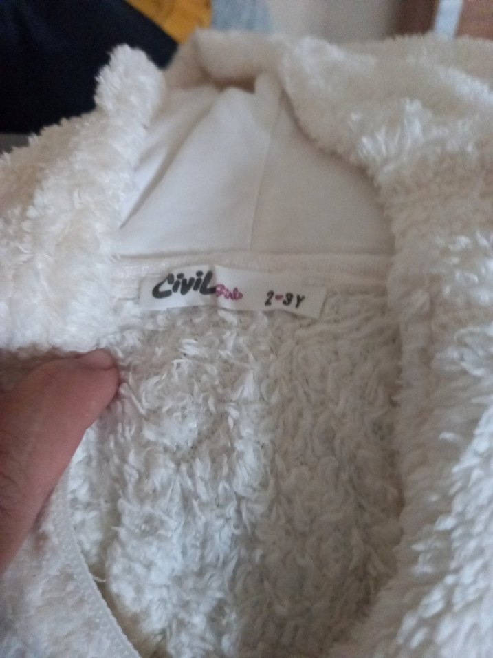 Kapüşonlu Beyaz Peluş bebek hırka - Görsel 3