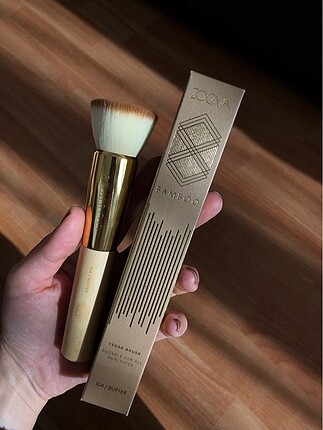 Zoeva buffer brush