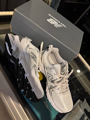 38,5 Beden Orjinal sıfır New balance 530