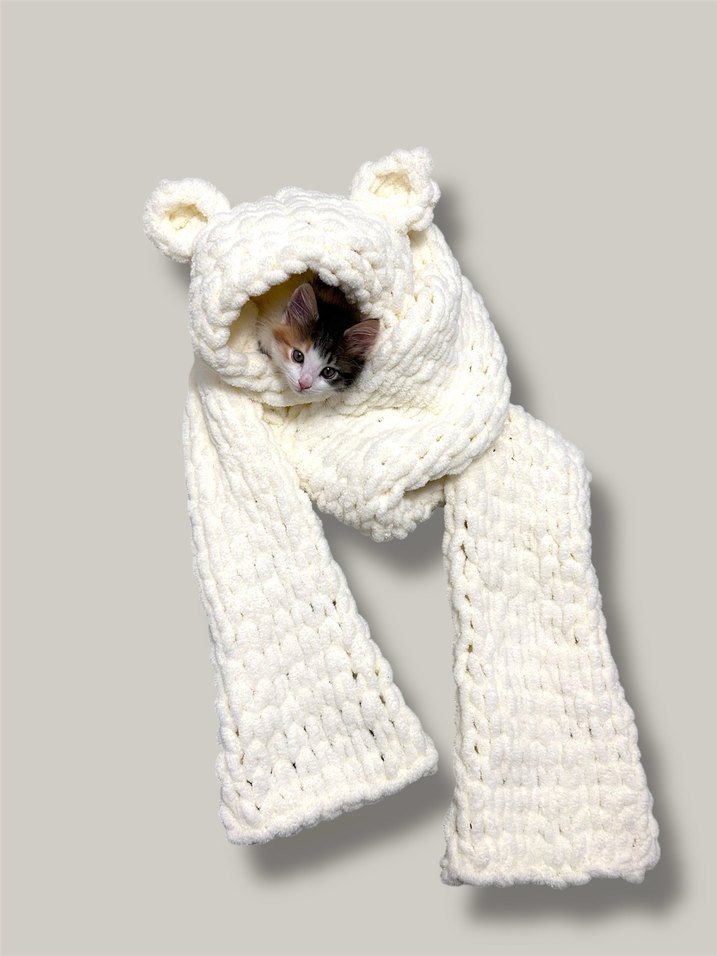 Kapüşonlu Beyaz Atkı - Görsel 2