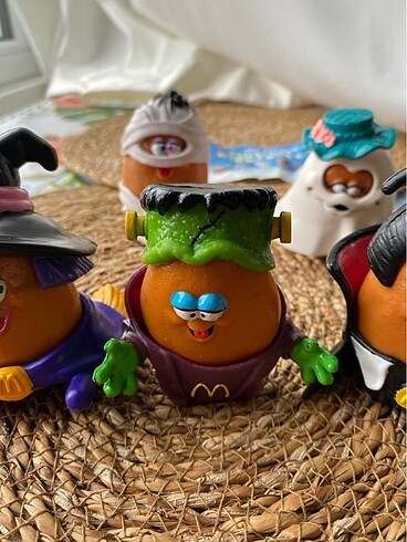  Beden Renk Monster figürler tam seri
