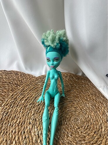  Beden Monster high