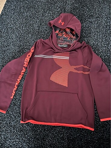 Sweatshirt under armour