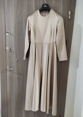 Bej Uzun Kollu Pilili Kadın Elbise - Görsel 2