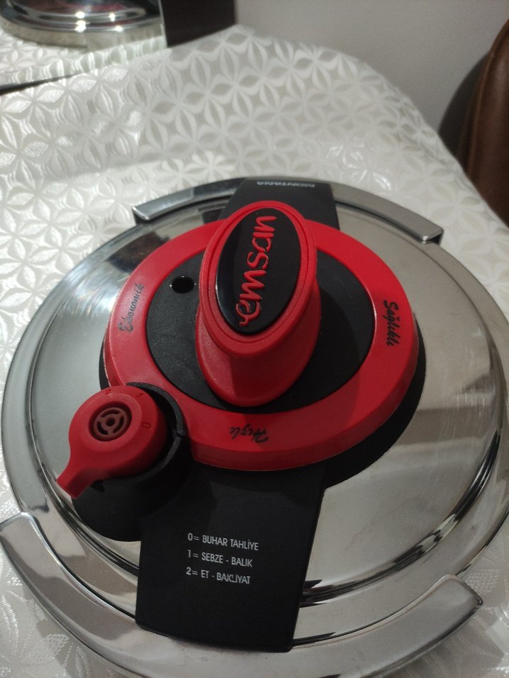 Emsan marka Kırmızı Emniyetli Tencere Kapağı - Görsel 2