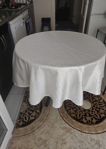 krem renkli Desenli Beyaz Yuvarlak Masa Örtüsü
