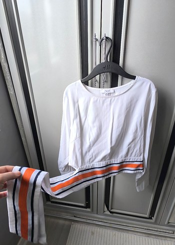 Twist Renkli Seritli Beyaz Uzun Kollu Crop Bluz