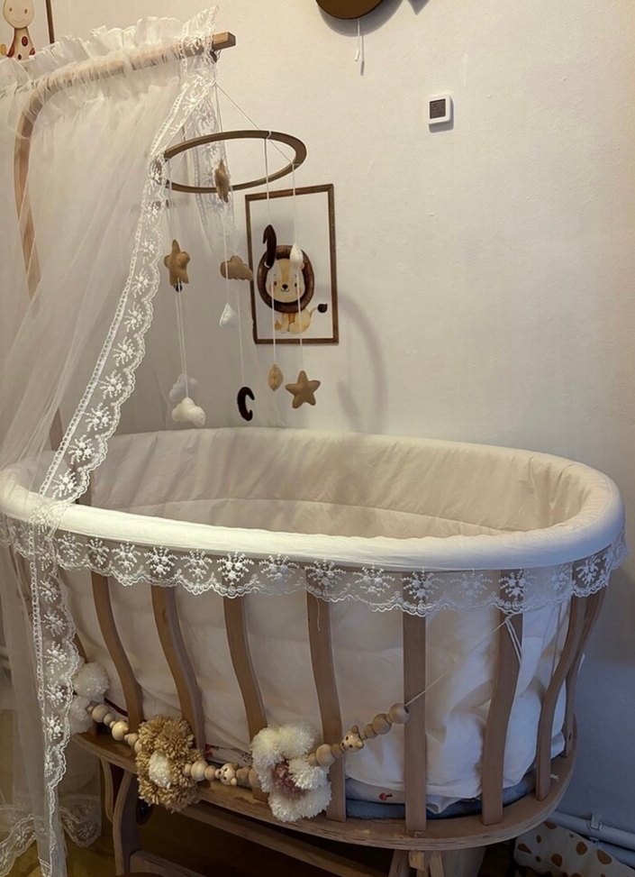 Beyaz Dantel Detaylı Bebek Beşiği - Görsel 3