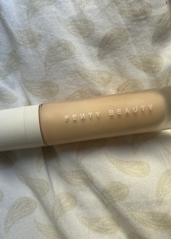 fenty beauty fondöten - Görsel 6