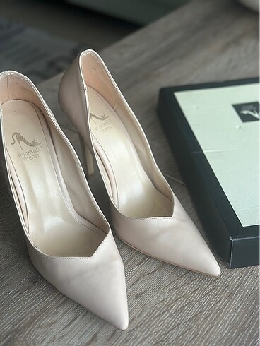 Ayakkabı dünyası Ayakkabı prensi stiletto