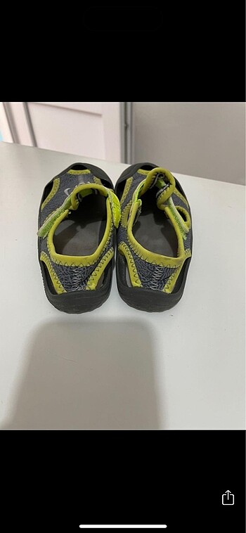 25 Beden sarı Renk Orijinal Nike sandalet
