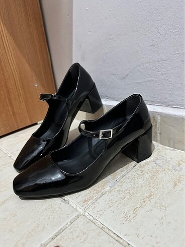 Mary jane siyah ayakkabı