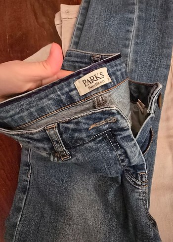 Gri ve Bej Düğmeli Kadın Denim Pantolon - Görsel 3