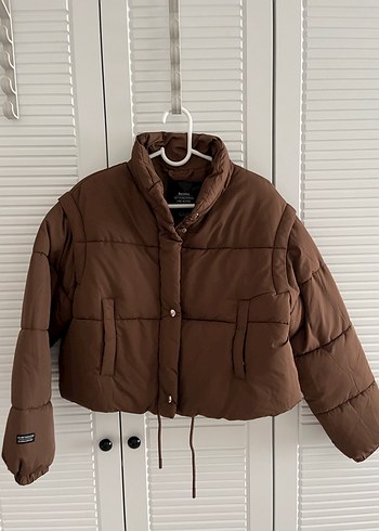Bershka Kahverengi Kadın Şişme Mont