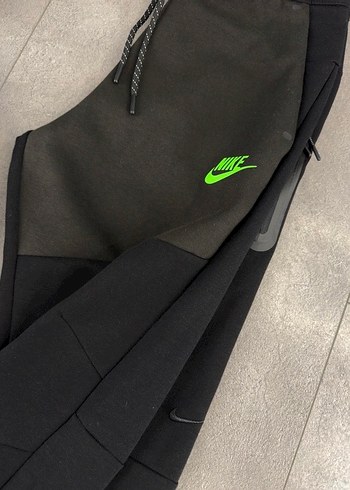 NİKE TECH FLEECE EŞOFMAN TAKIM - Görsel 4