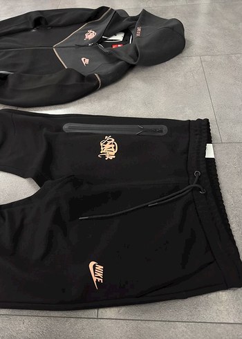 NİKE X SYNA TECH FLEECE EŞOFMAN TAKIM - Görsel 4