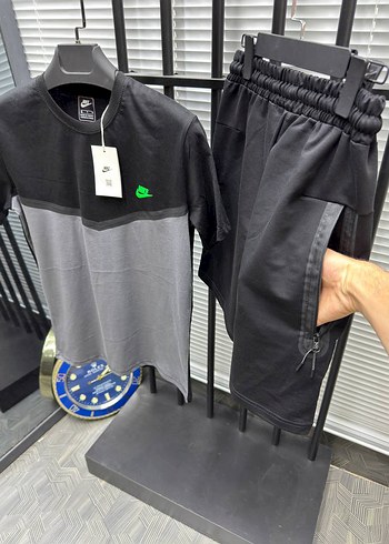 Nike NİKE TECH FLEECE ŞORTLU TAKIM