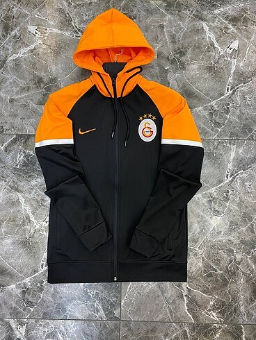 Galatasaray yeni sezon eşofman üstü çeket