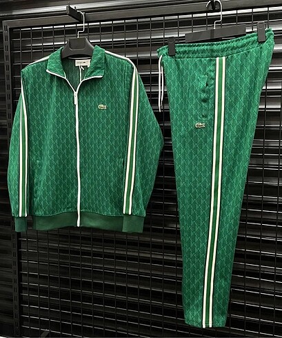 LACOSTE MONOGRAM EŞOFMAN TAKIMI