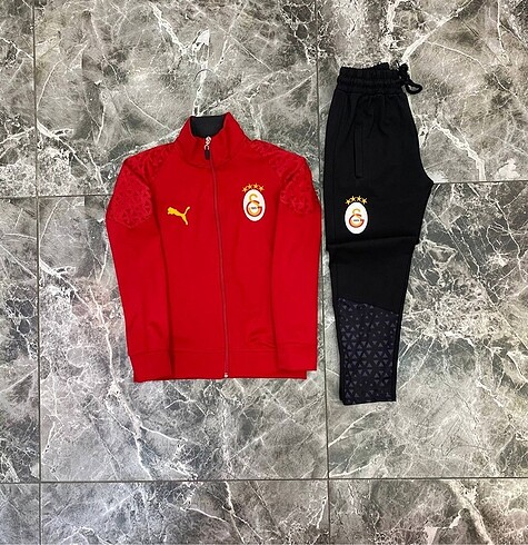 GALATASARAY PUMA ÇOCUK EŞOFMAN TAKIMI