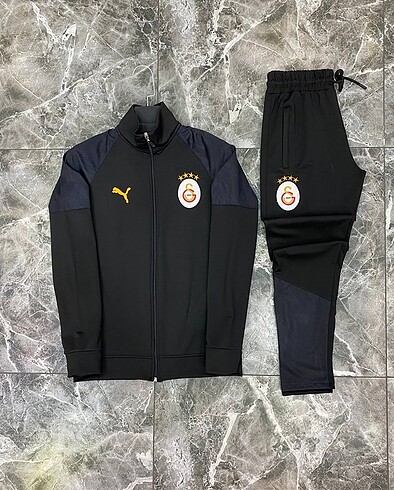 GALATASARAY PUMA YENİ SEZON EŞOFMAN TAKIMI
