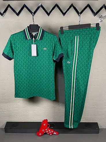 LACOSTE MONOGRAM EŞOFMAN TAKIMI