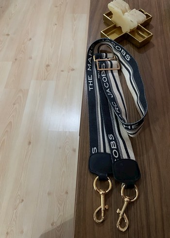 Marc Jacobs Capraz Aski
