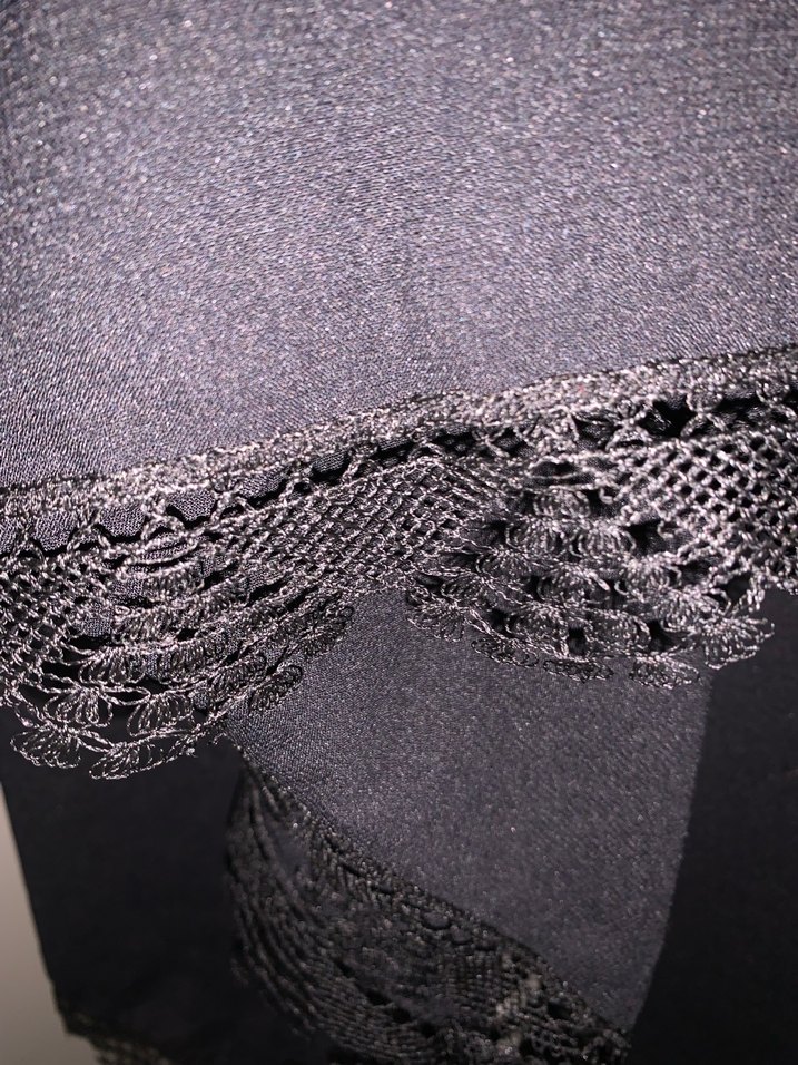 ÖZEL YAPIM 3 KENARLI BAŞÖRTÜSÜ - Görsel 3