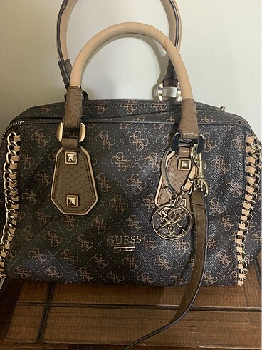 GUESS ÇANTA