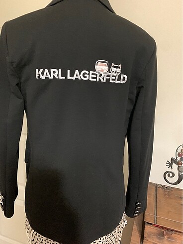 l Beden siyah Renk KARL LAGERFELD L