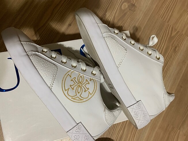 39 Beden GUESS 39