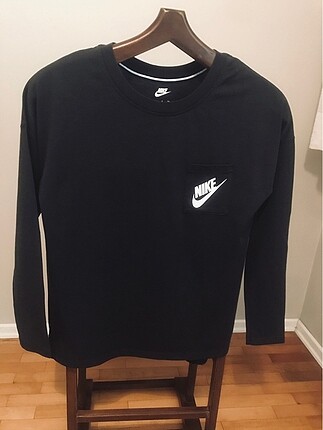 Nike tişört orijinal bol kesim s-m bedeni uygun
