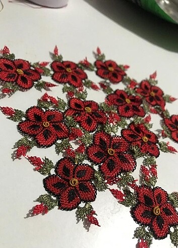  İğne oyası çiçek