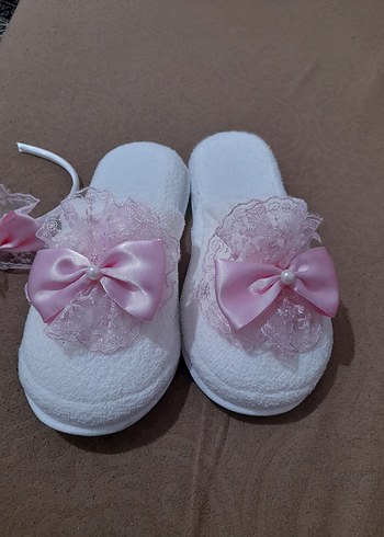 Dantel ve Fiyonklu Pembe Kadın Terlik Seti - Görsel 3