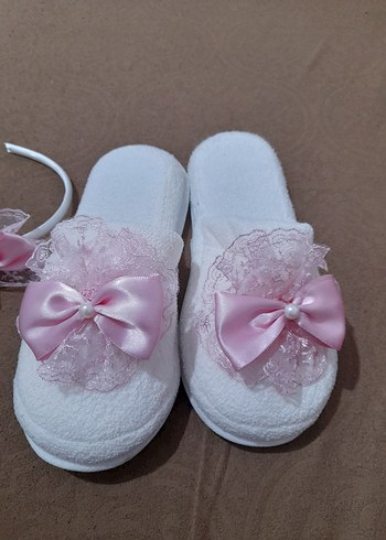 Dantel ve Fiyonklu Pembe Kadın Terlik Seti - Görsel 2