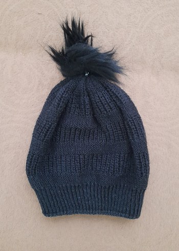 Kadın siyah Örgü Bere Ponponlu - Görsel 2