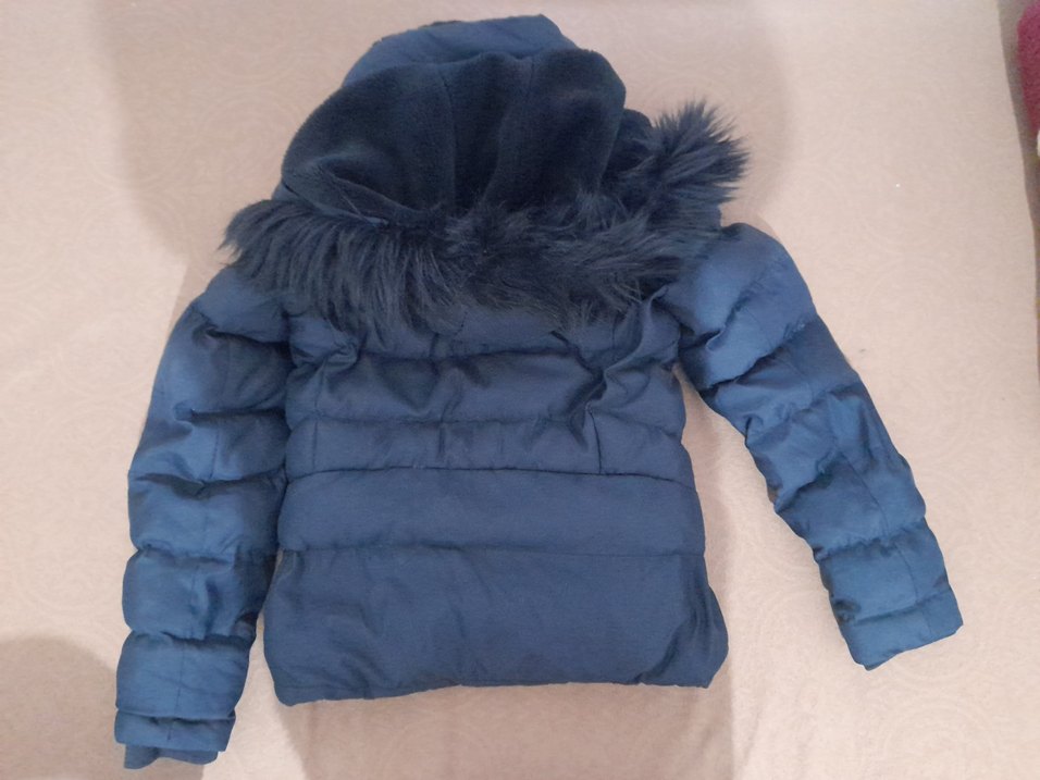 siyah Fermuarlı Kadın Mont sungerinde yüzlerinde kayma var - Görsel 5