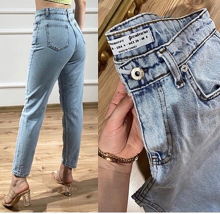 Stradivarius mom jean