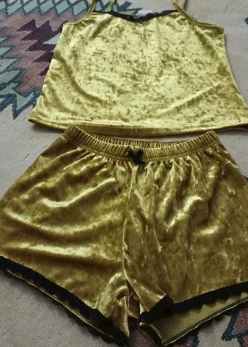 Sarı Parlak Kolsuz Mini Kadın Pijama Takımı