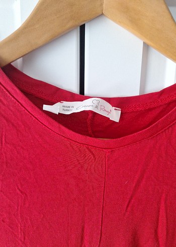 Kırmızı elbise - Görsel 3