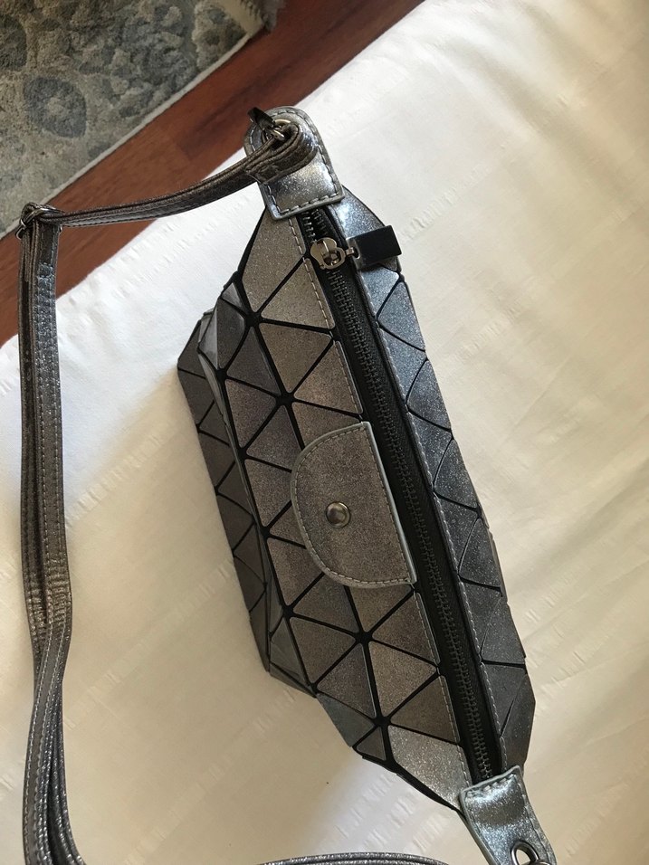 Gri Deri Geometrik Desenli Kadın Çanta - Görsel 2