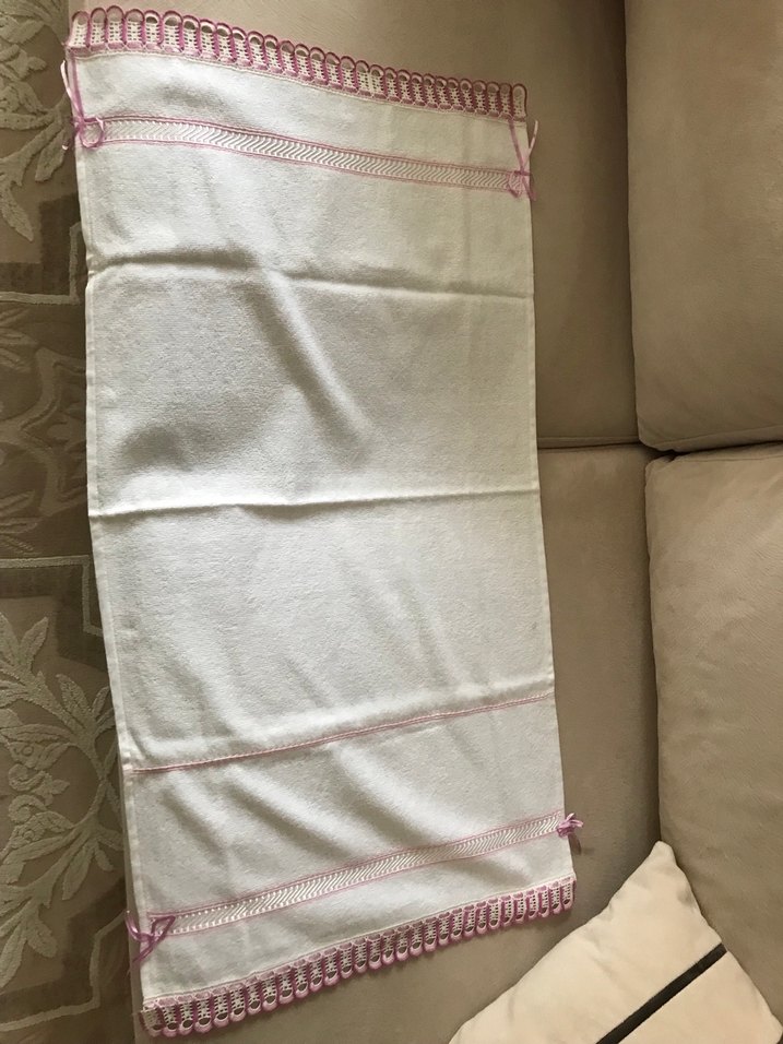 Nakışlı Beyaz Havlu - Görsel 3