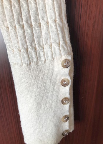 Düğmeli  V Yaka Kadın Hırka - Görsel 3