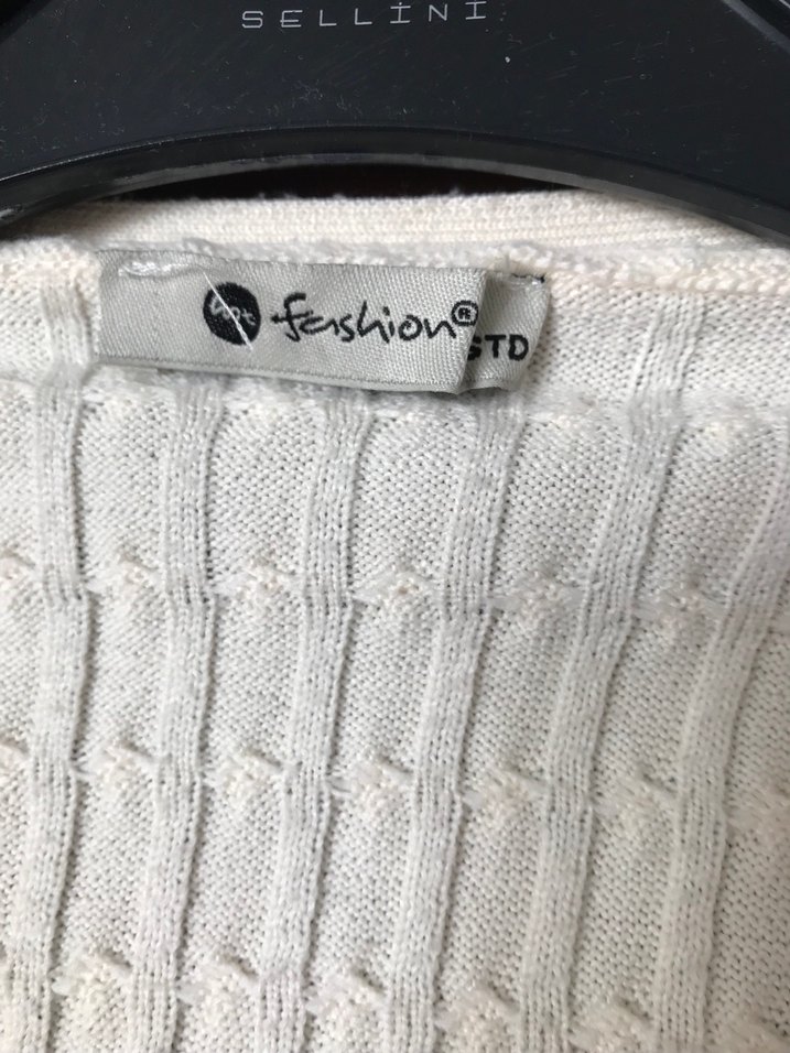 Düğmeli  V Yaka Kadın Hırka - Görsel 5