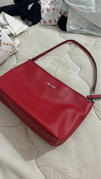 nine west canta