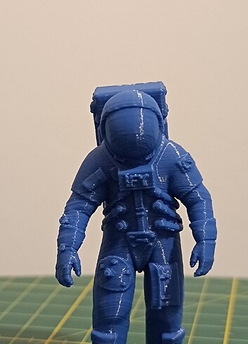 Minyatür Uzay Maceracı: 3D Basılı Astronot Figürü ALPER yazılı